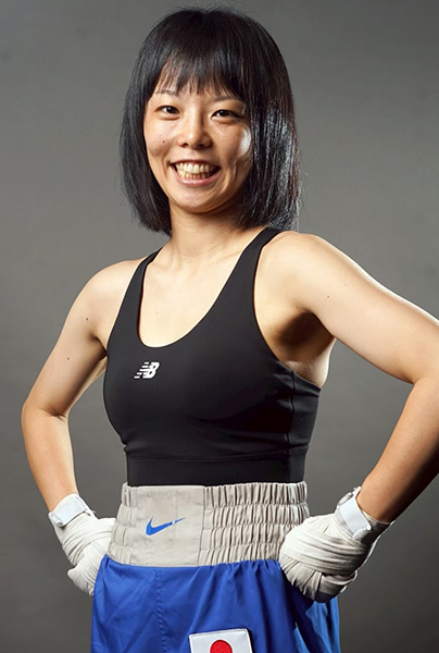 山下由衣